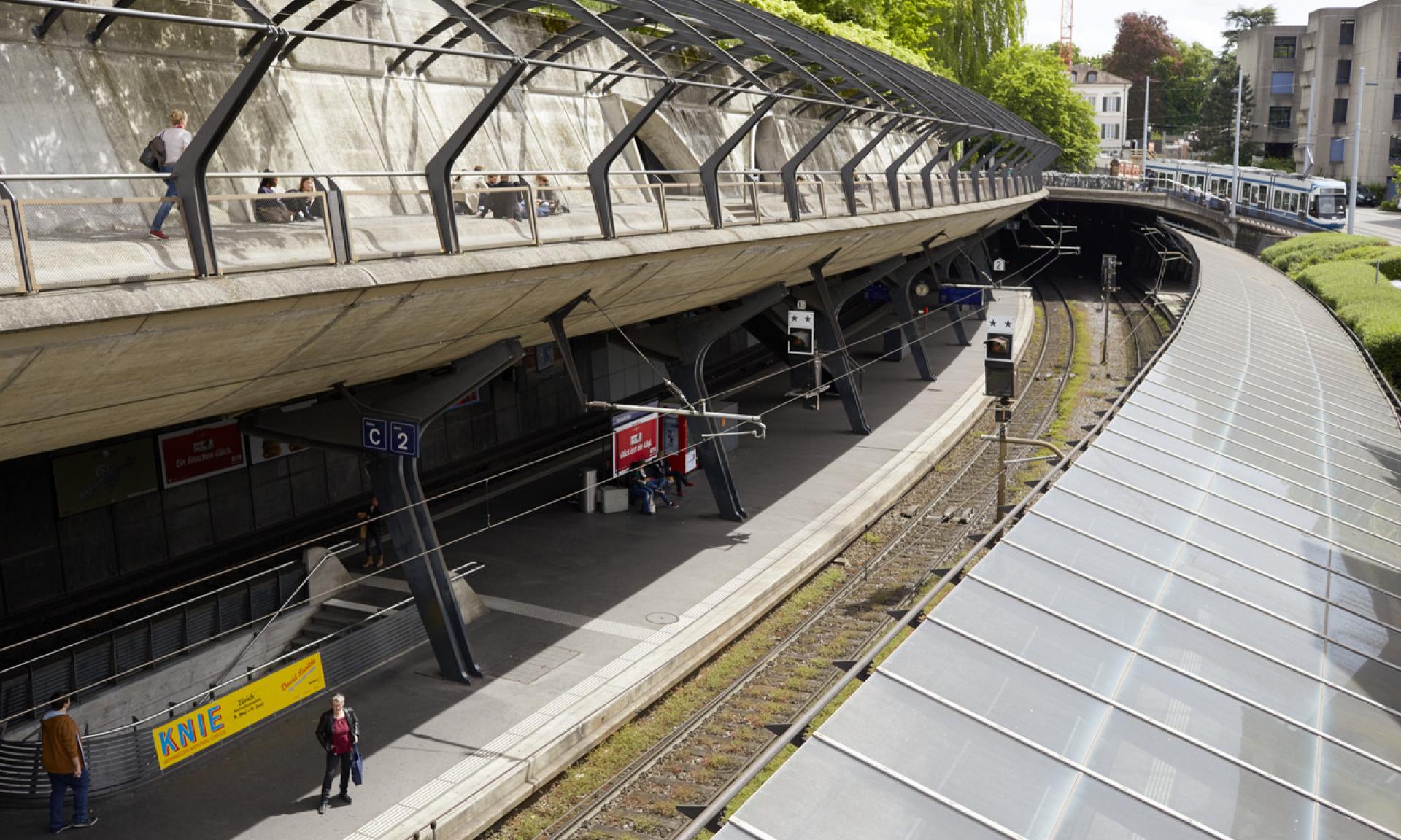 Bahnhof Stadelhofen