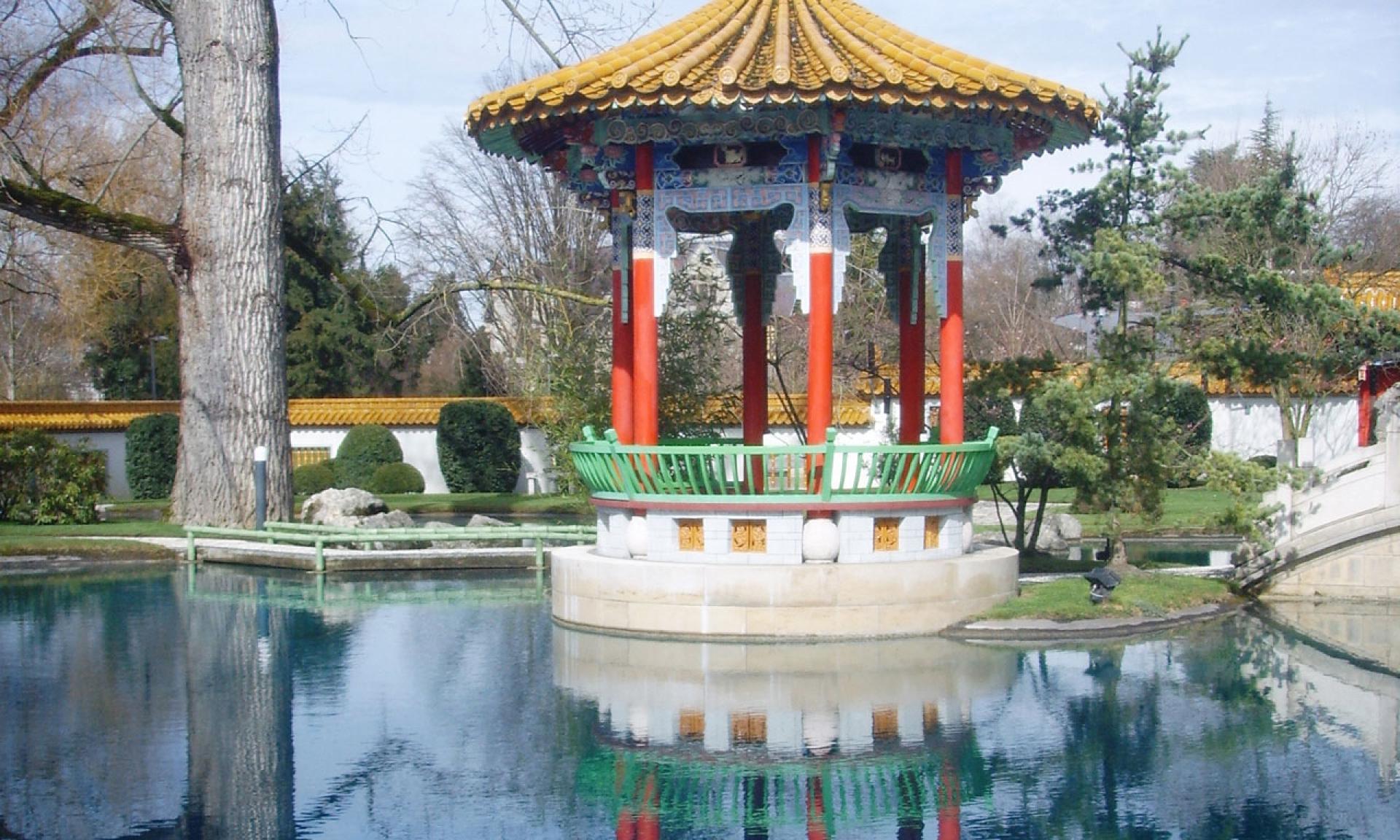 Kleiner Pavillon im Chinagarten Zürich