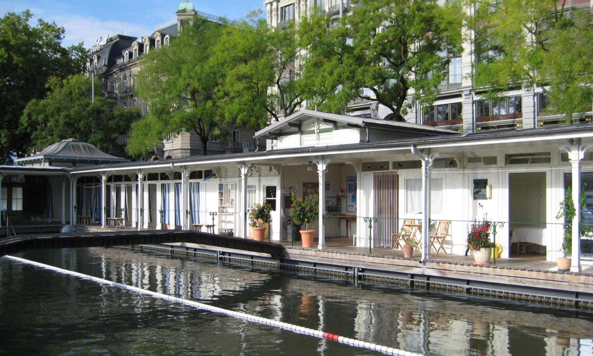 Stadthausquai River Pool