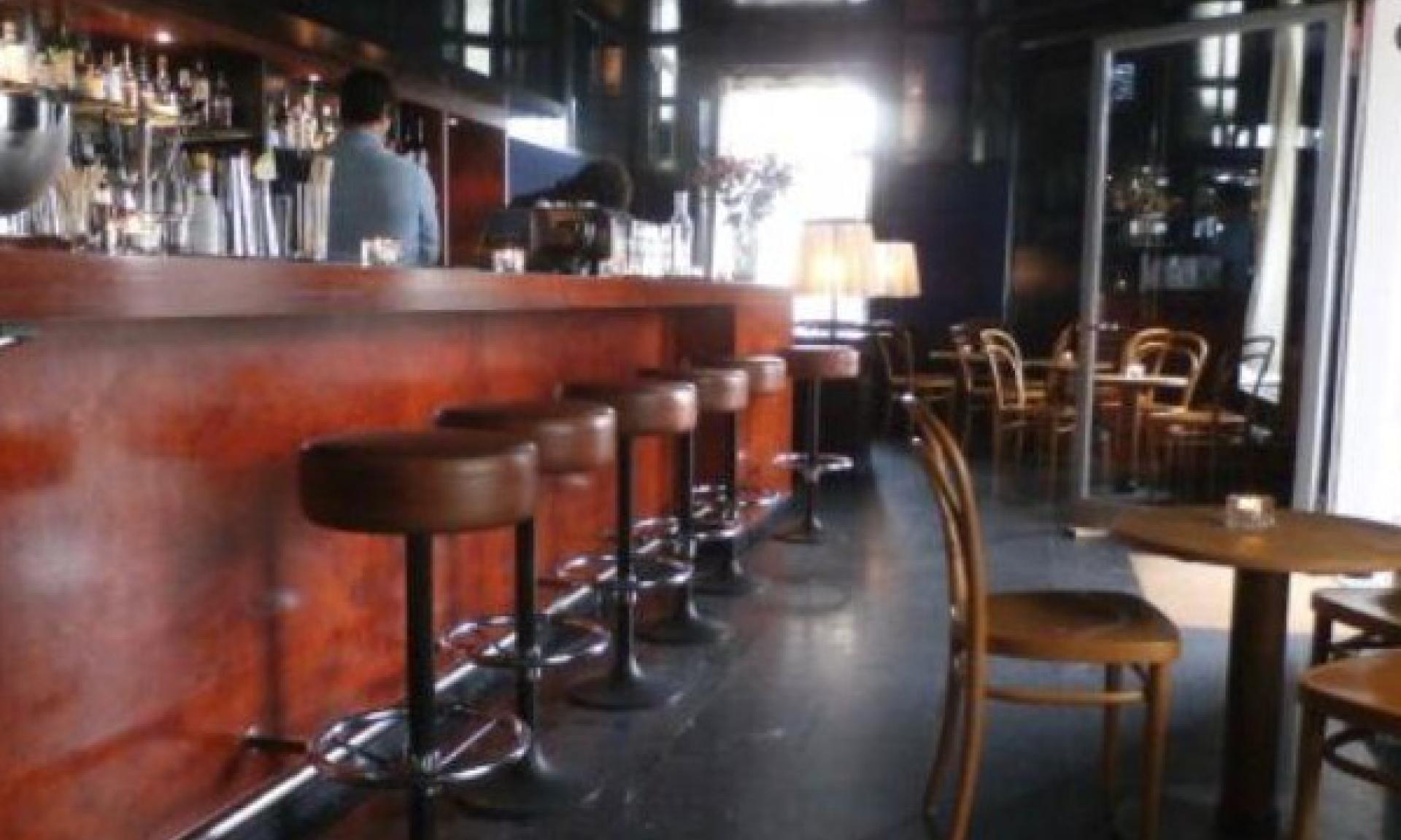 Hotel Bar
