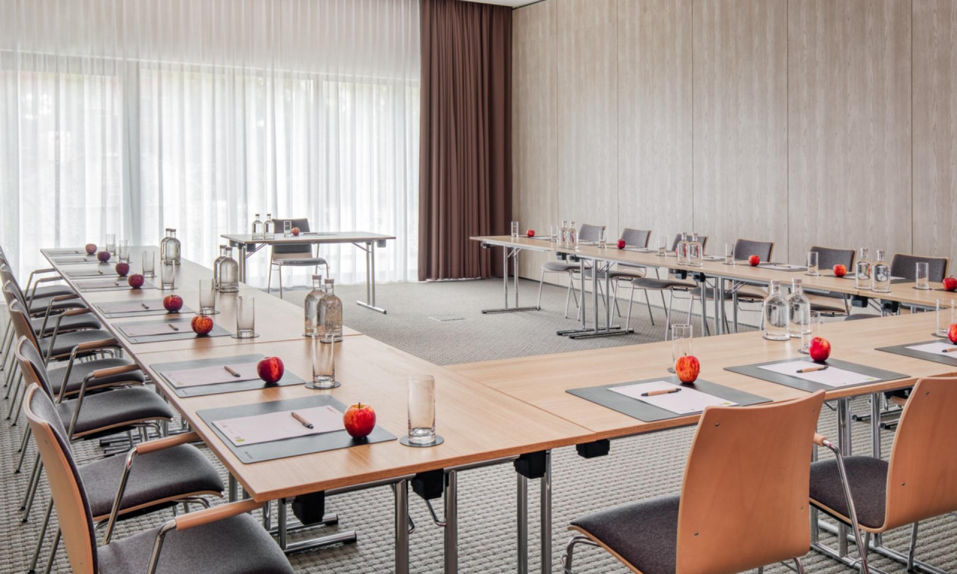 Intercity Hotel Zürich Airport