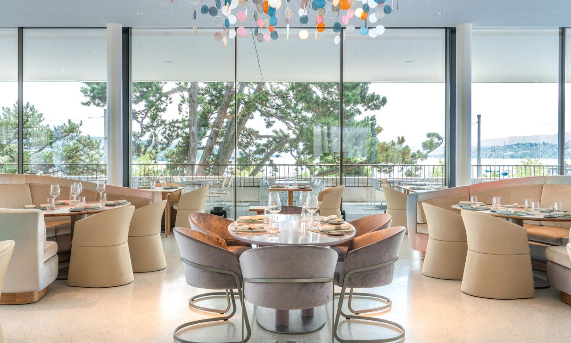 LUX Restaurant & Bar
