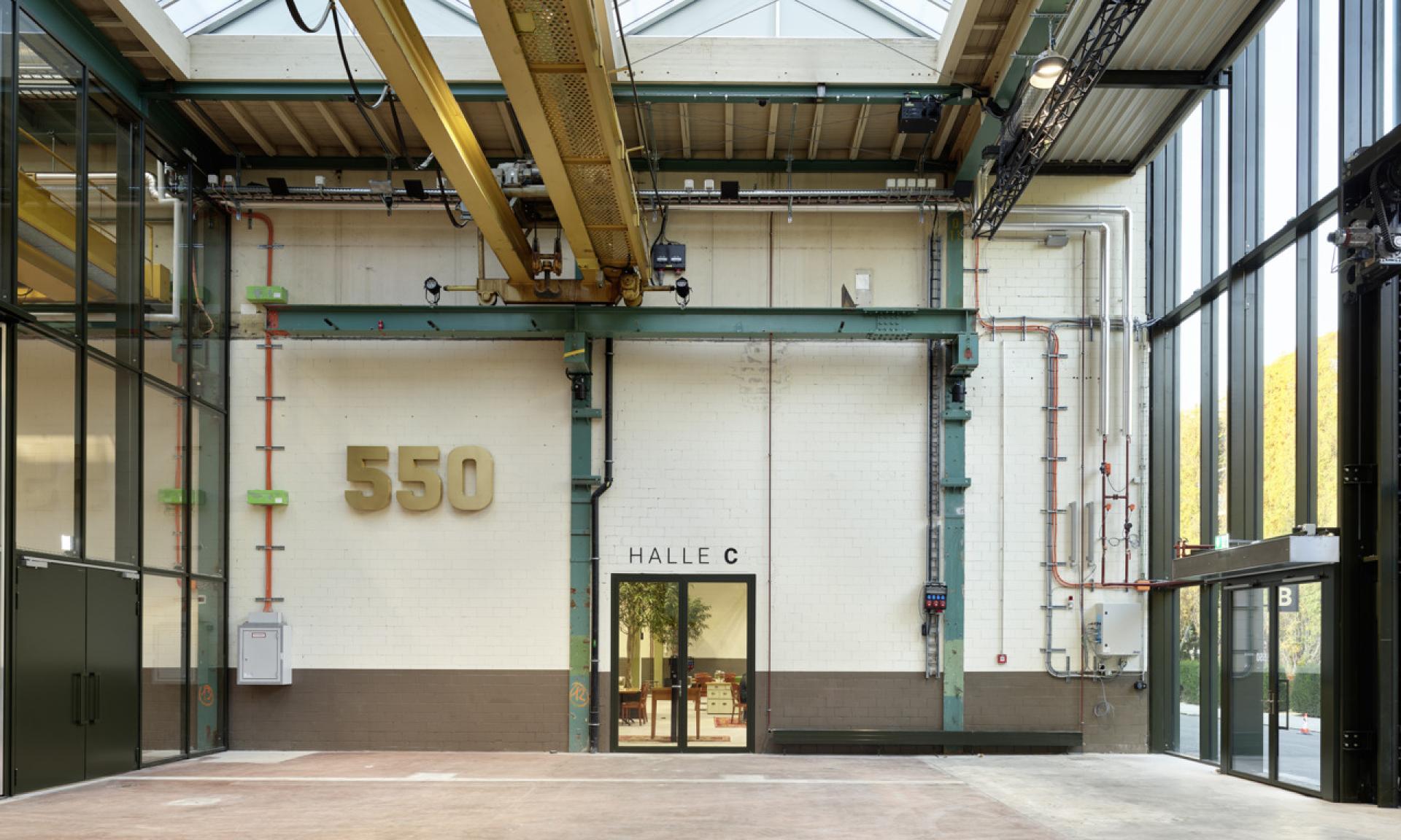 Halle 550