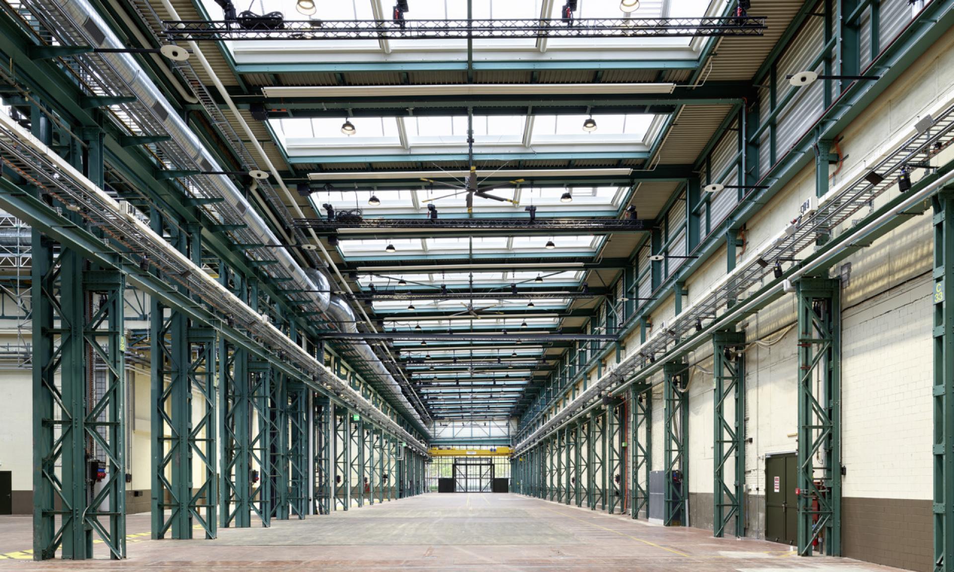 Halle 550