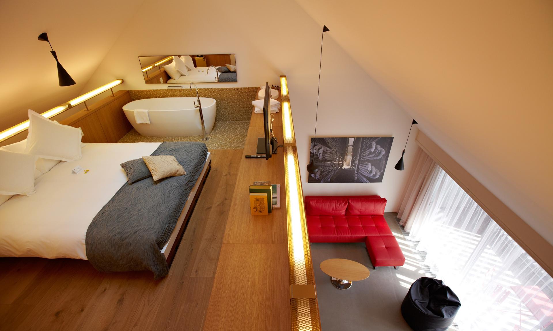 B2 Hotel Room 