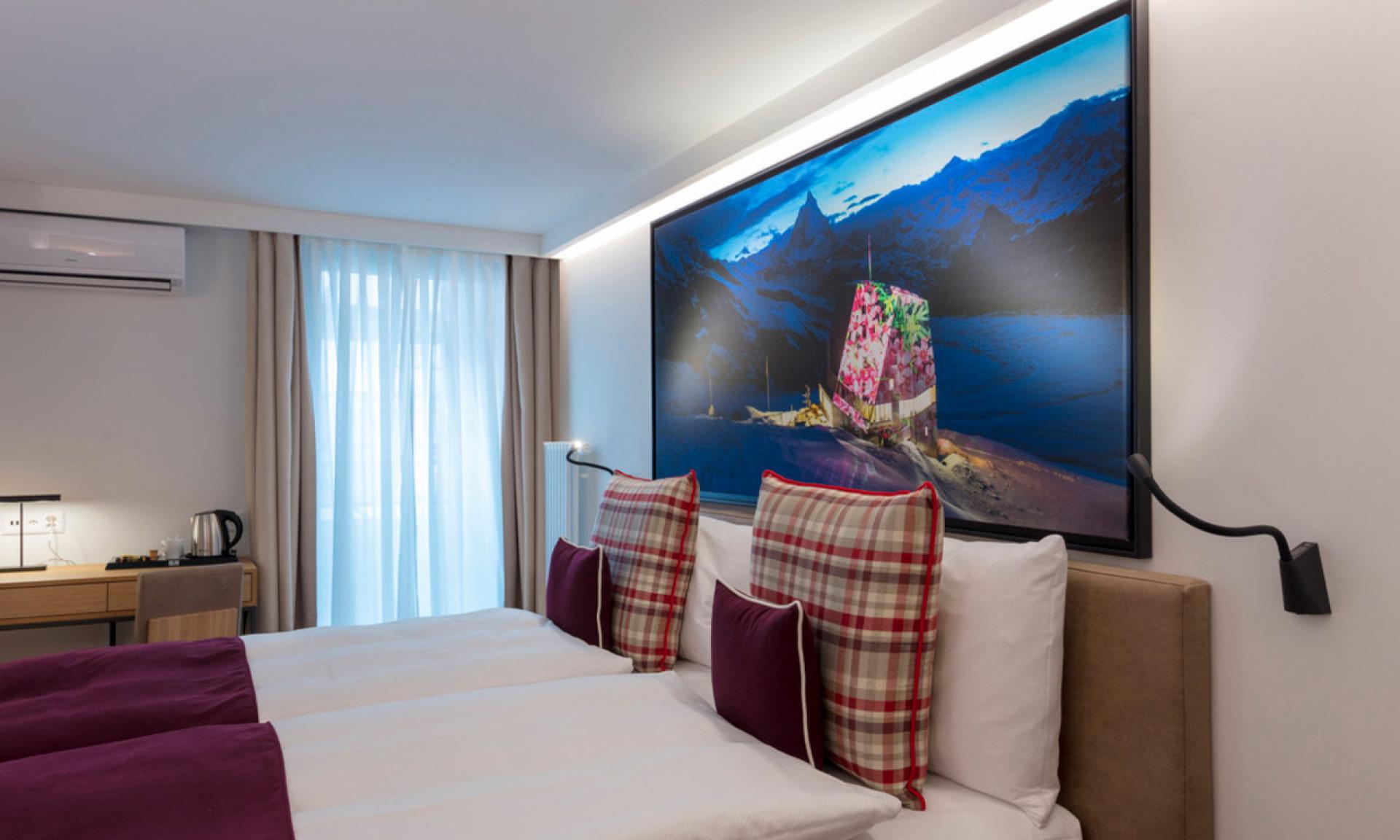 Alpine Rooms by Leoneck
