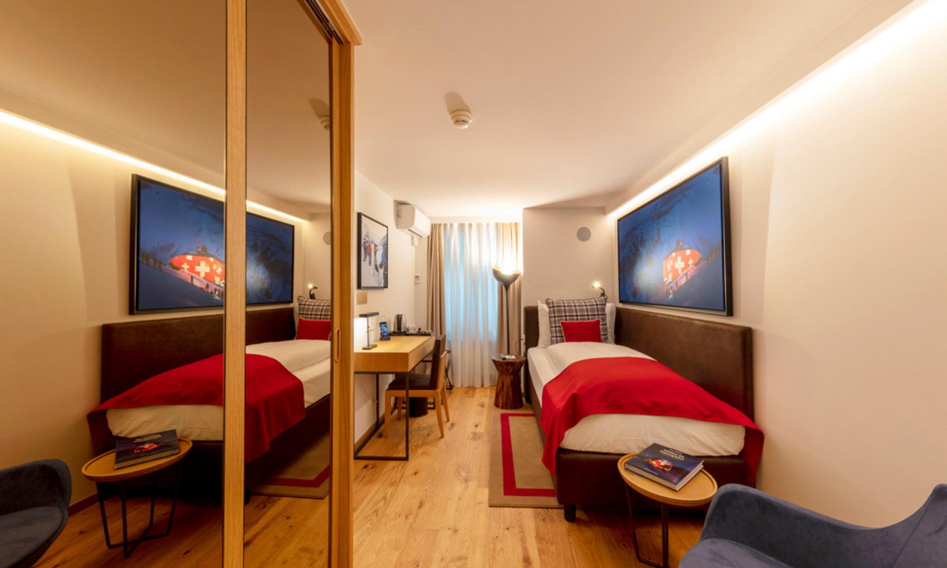 Alpine Rooms by Leoneck