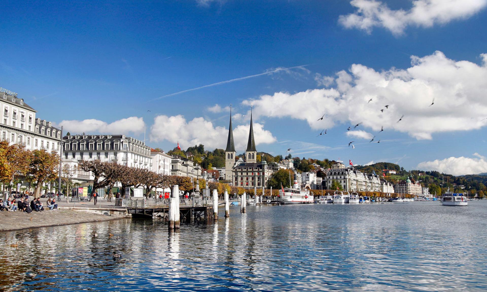 Lucerne, Schweizerhofquai