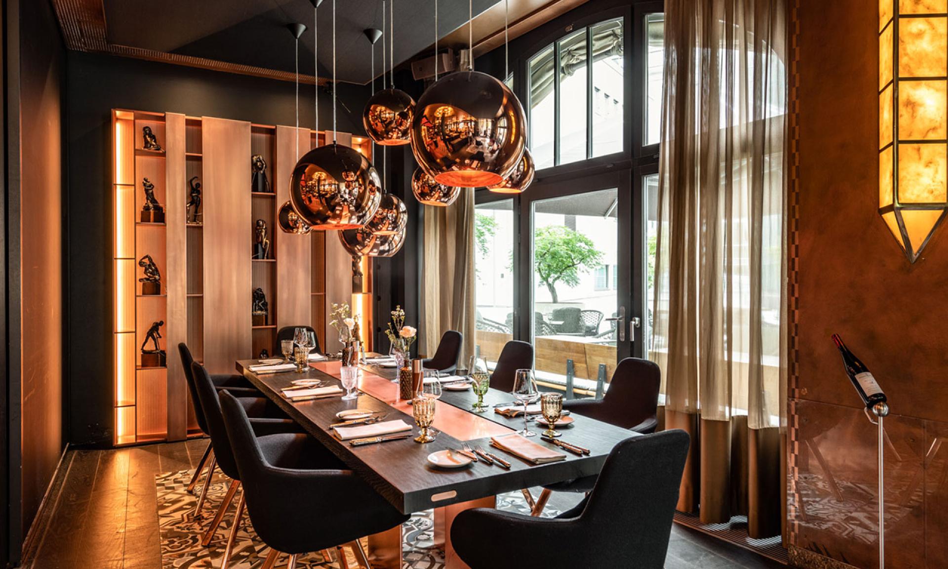 Carlton Restaurants & Bar