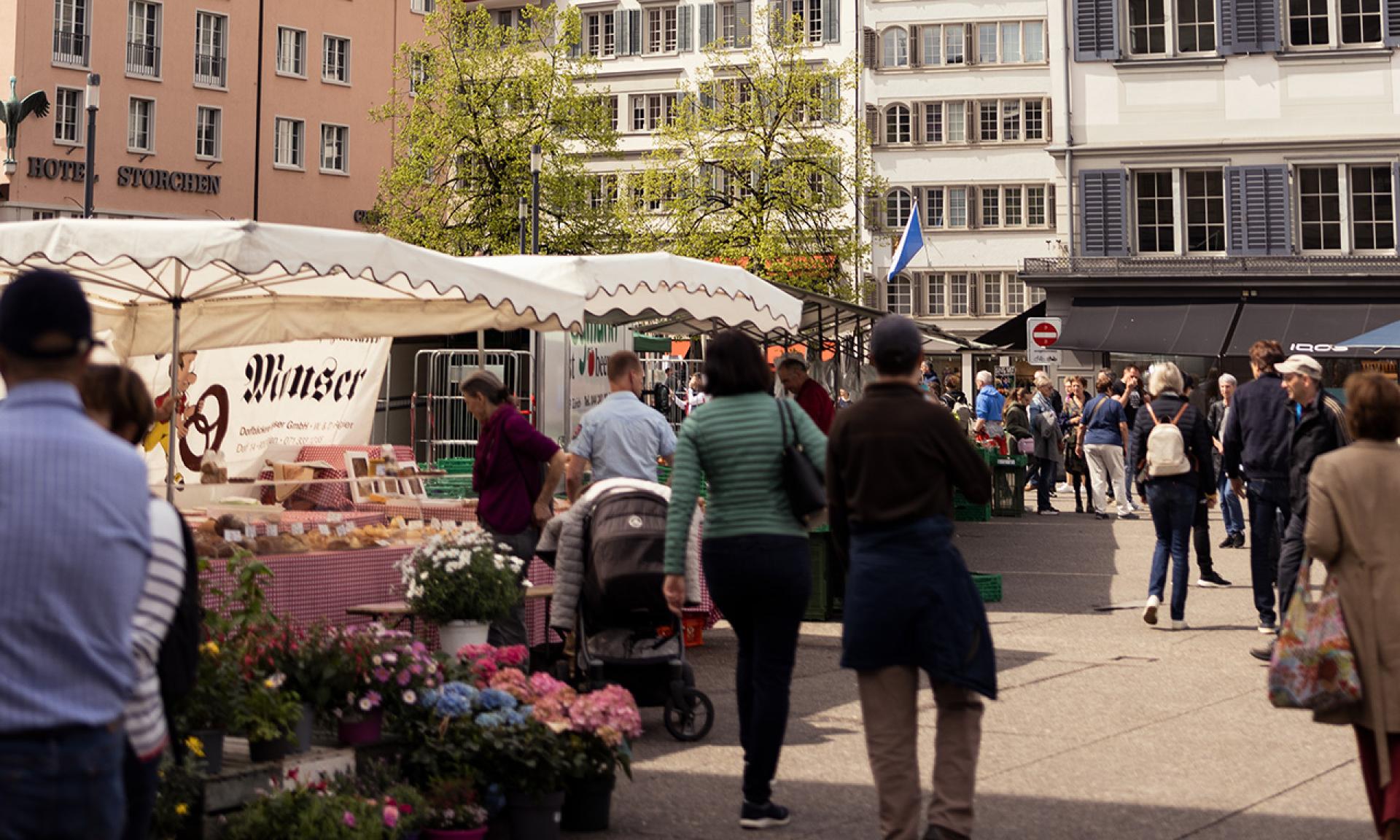 Blumen- und Gemüsemarkt Rathaus/Gemüsebrücke