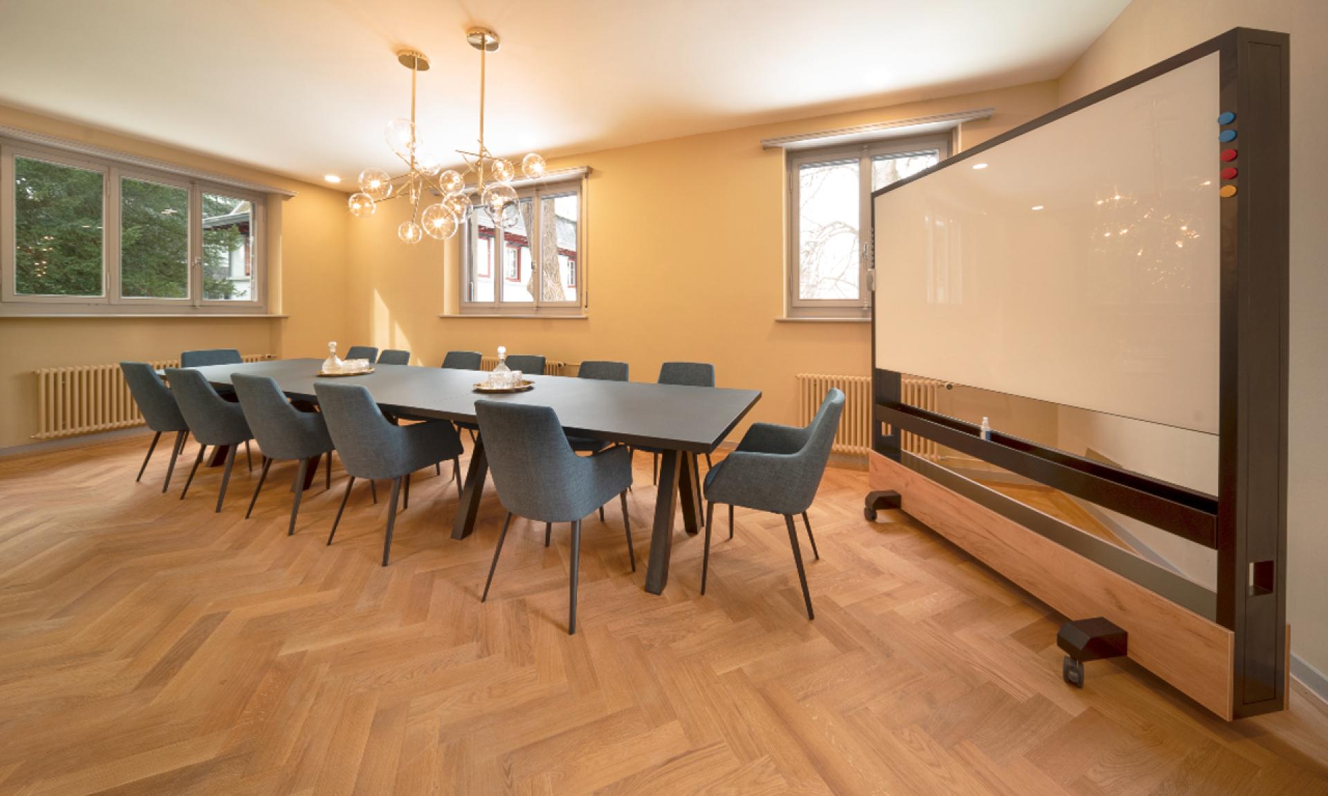 Thalvie - Raum Business