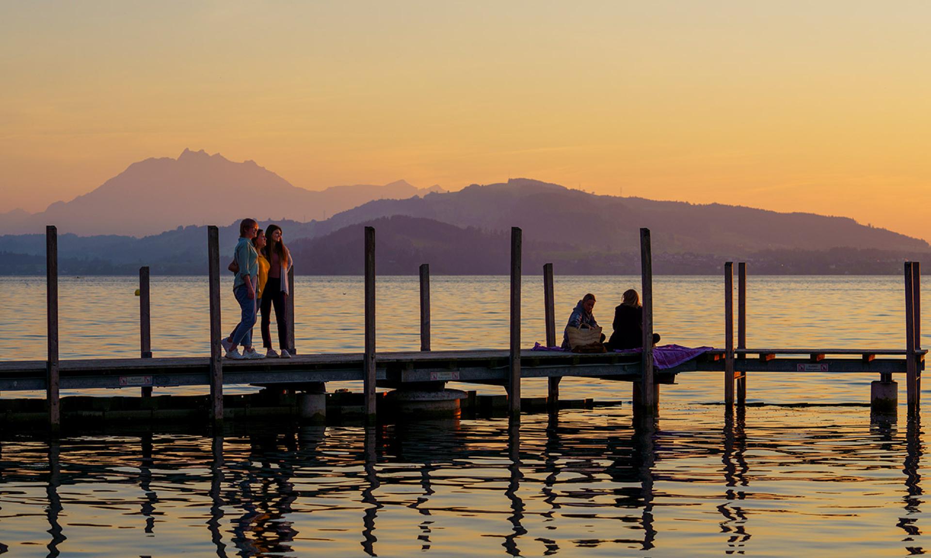 Evening atmosphere on Lake Zug