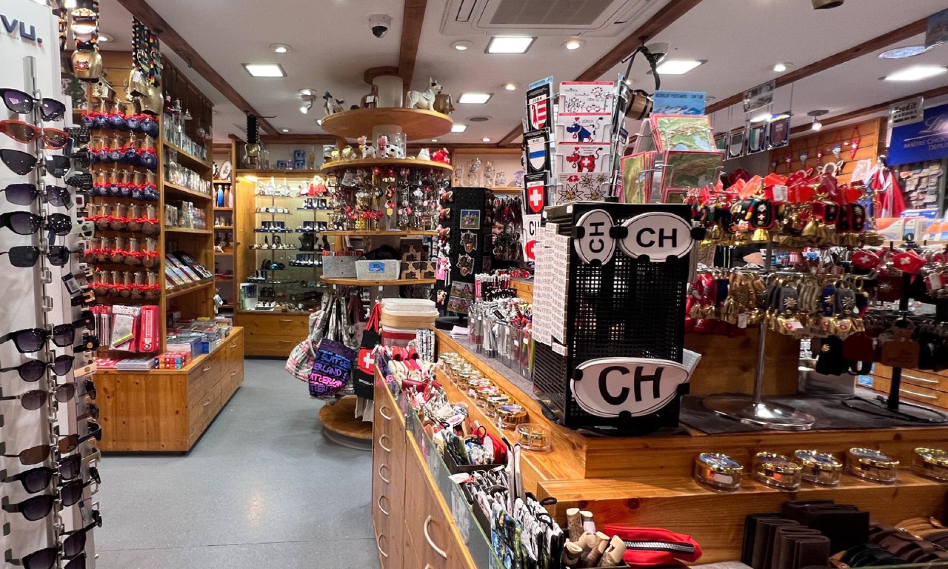 Teddy's Souvenir Shop