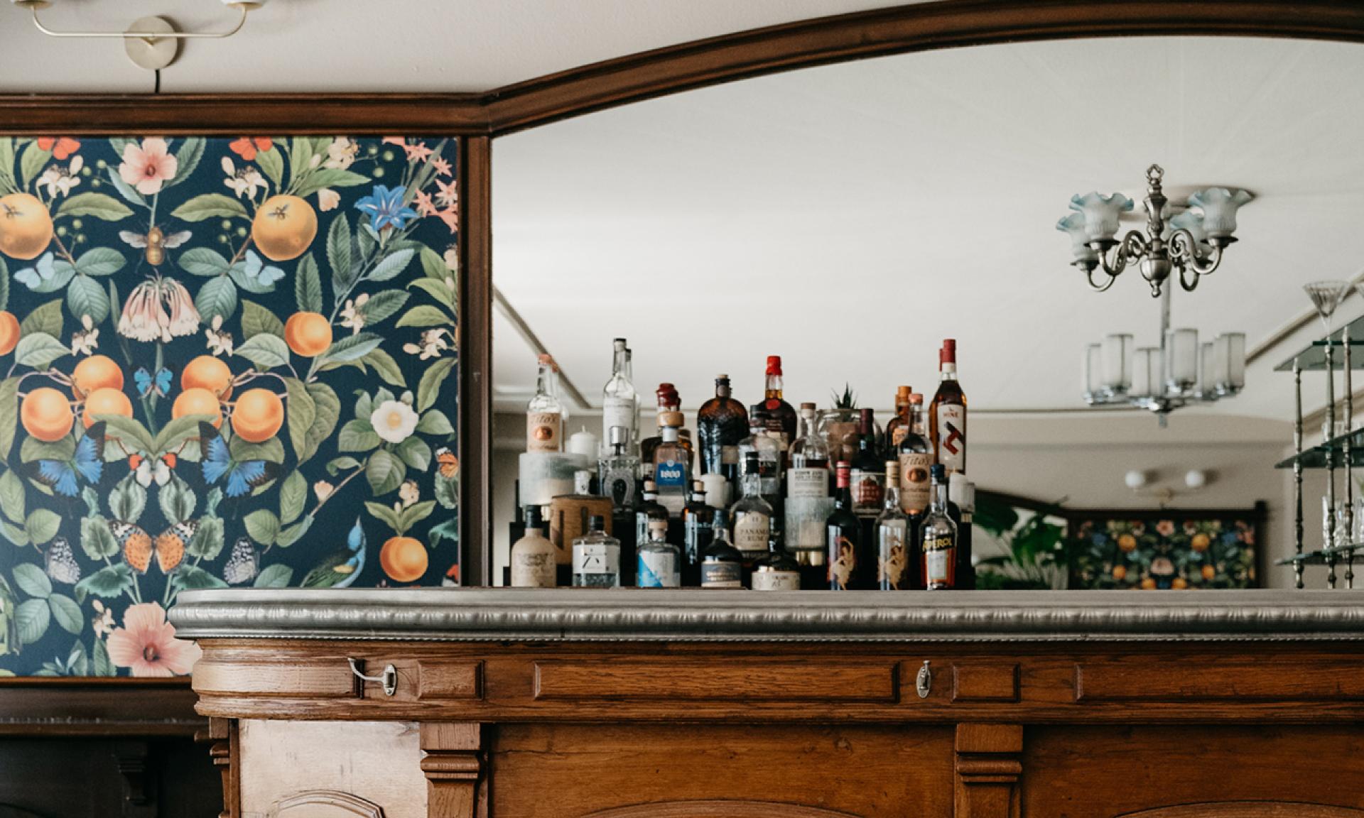 Lou’s Restaurant & Bar