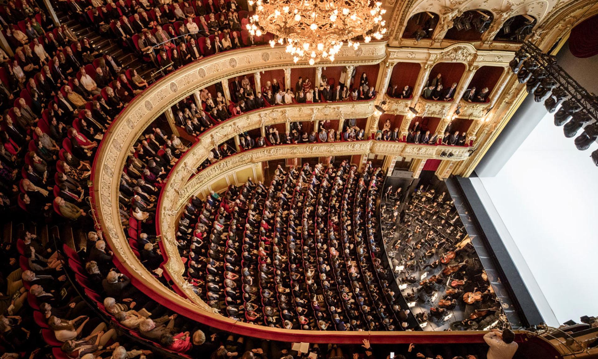 Opernhaus