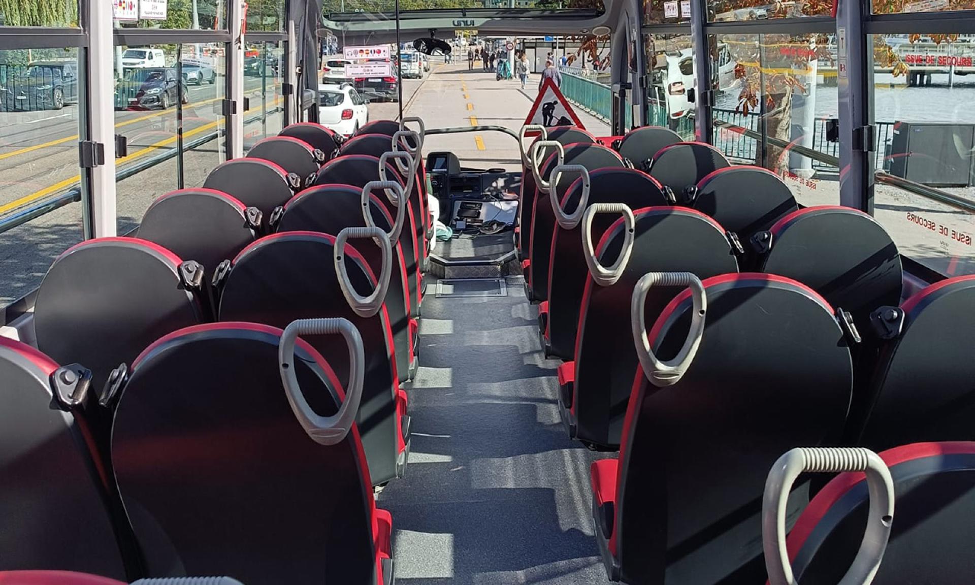 Stadtrundfahrt im offenen Panoramabus