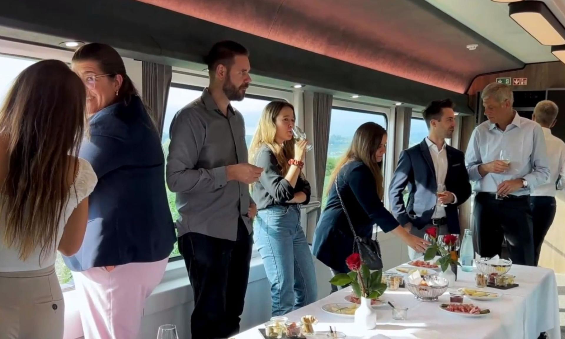 SBB Charter: Salon Suisse