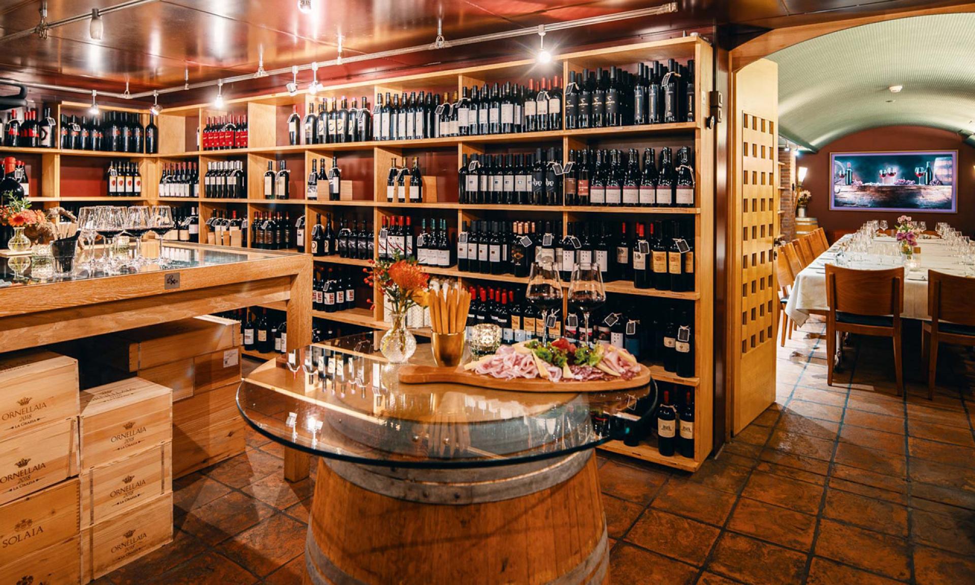 Carlton Restaurant & Bar