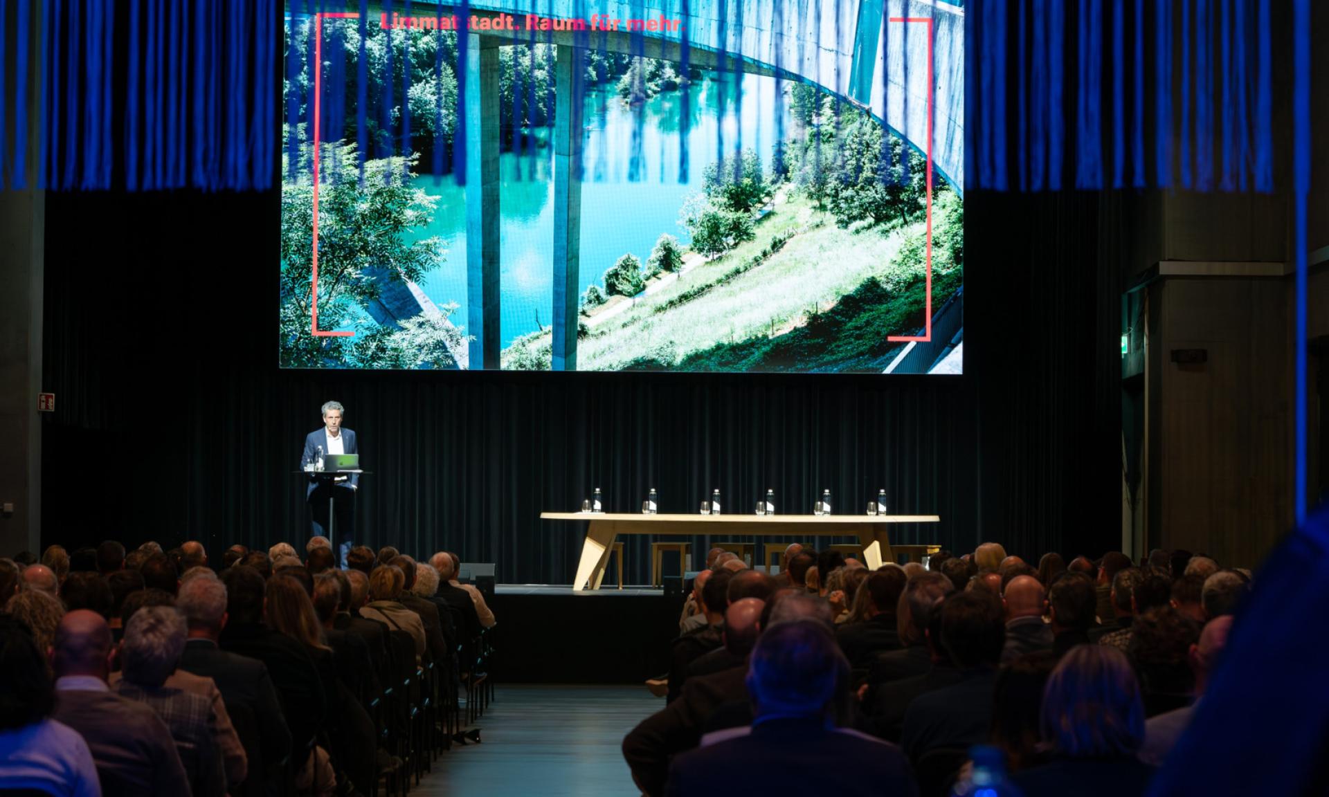 Jed Events, Eventhalle