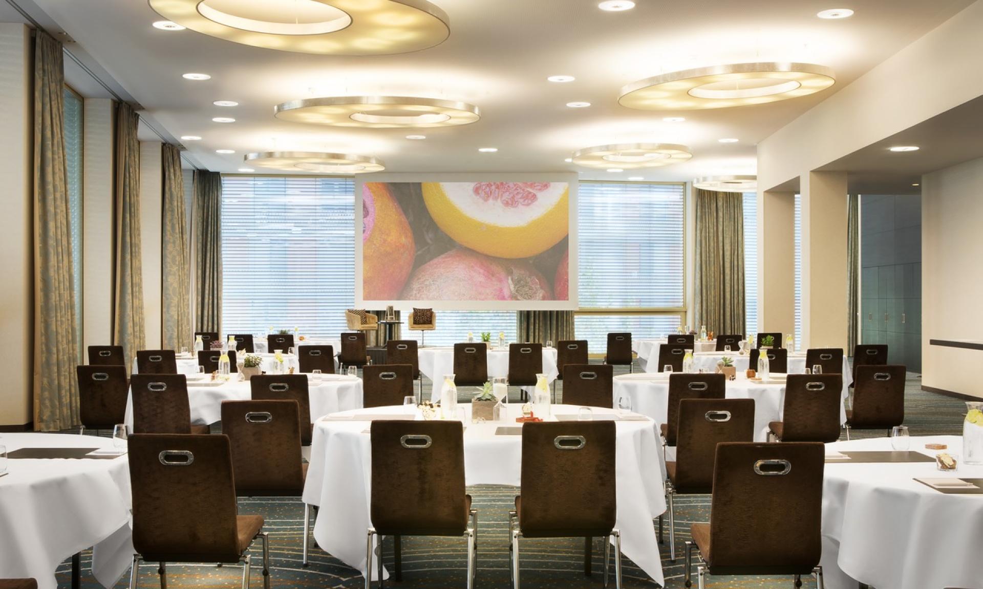Renaissance Zurich Tower Hotel - Raum Helvetia A + B