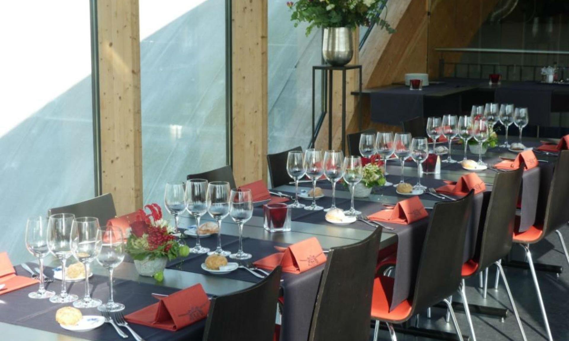 Restaurant Runway 34