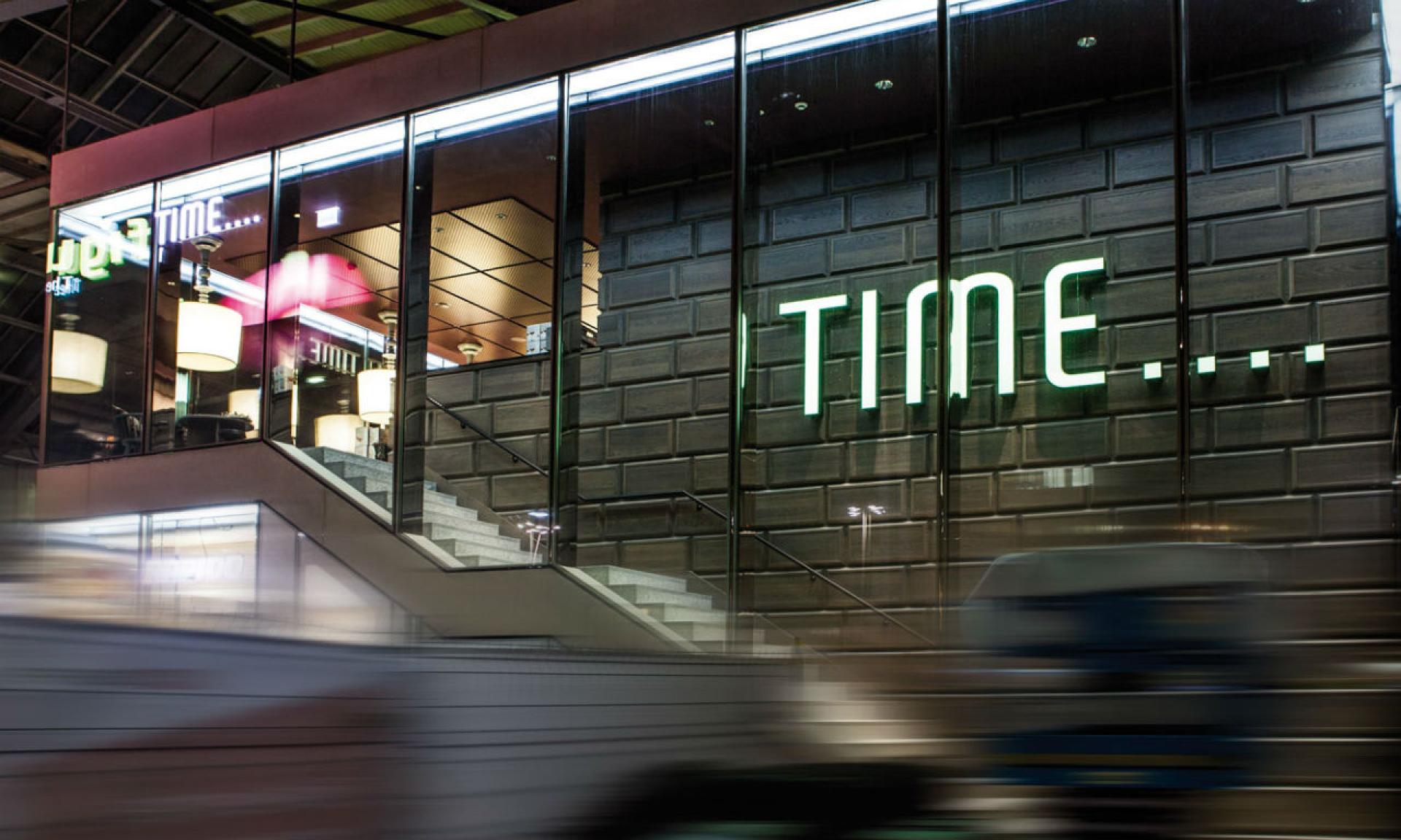 Time... - Aussenansicht