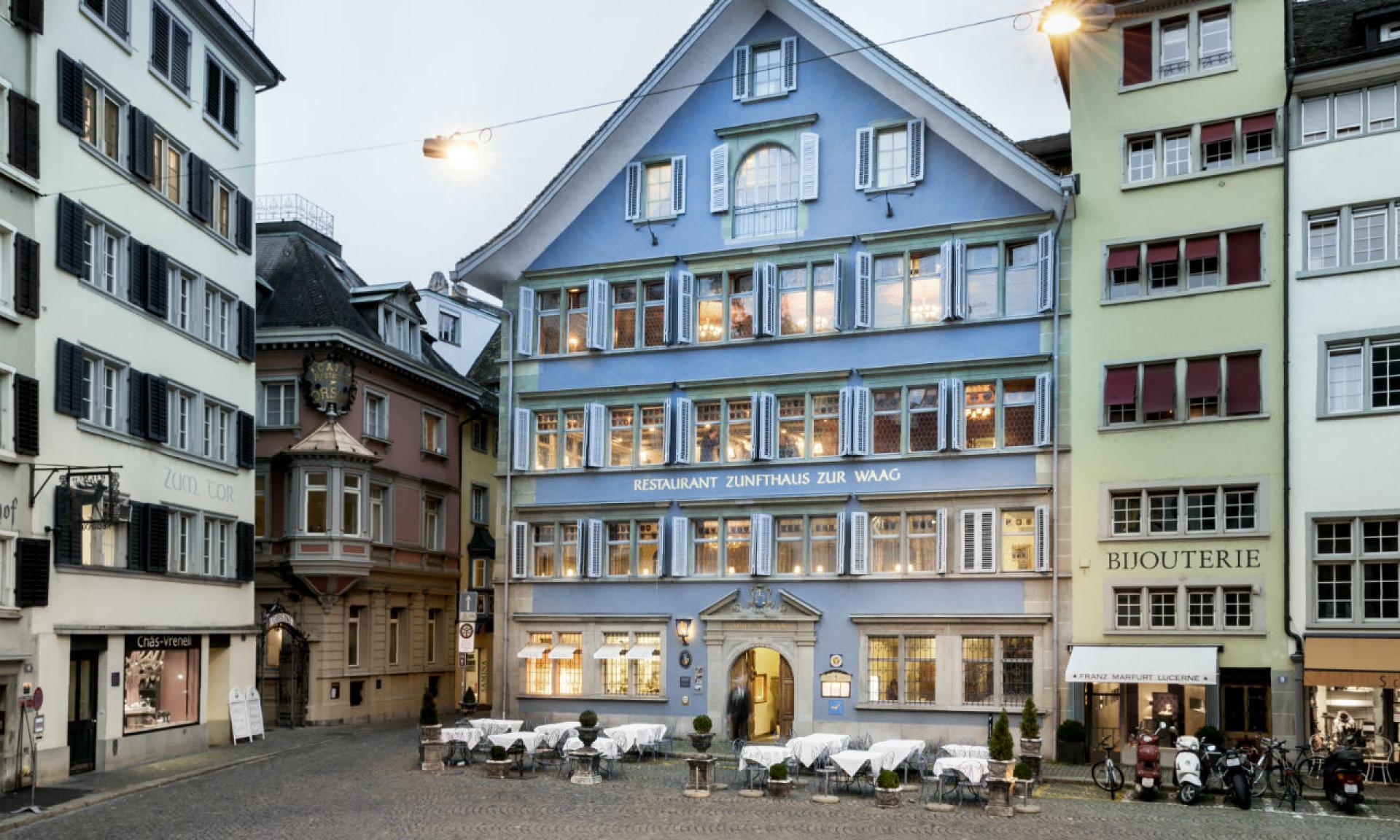 Zunfthaus zur Waag - exterior view