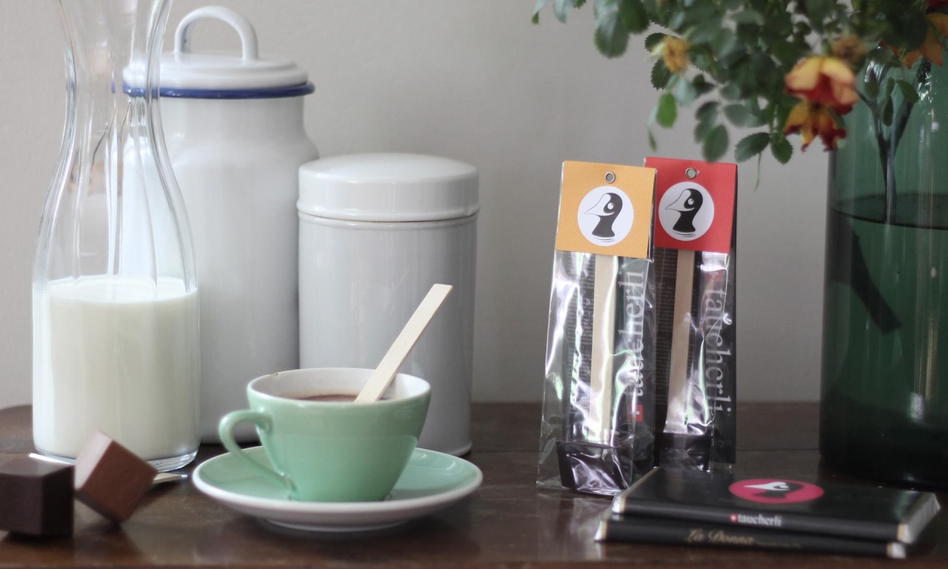  If you dip a Taucherli into a cup of hot milk, it transforms it into a deliciously rich chocolate drink. 