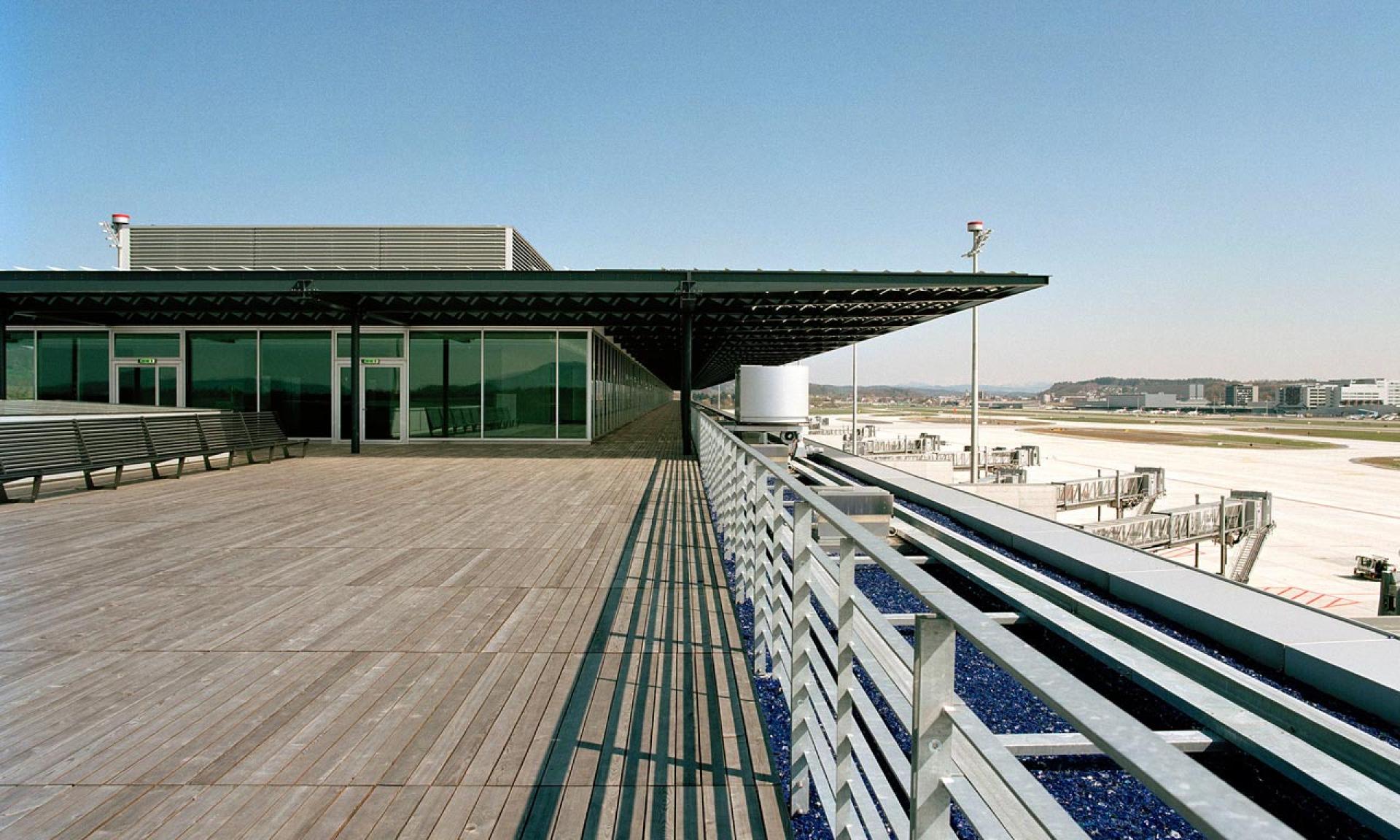 la terrasse panoramique de l'aéroport de zurich