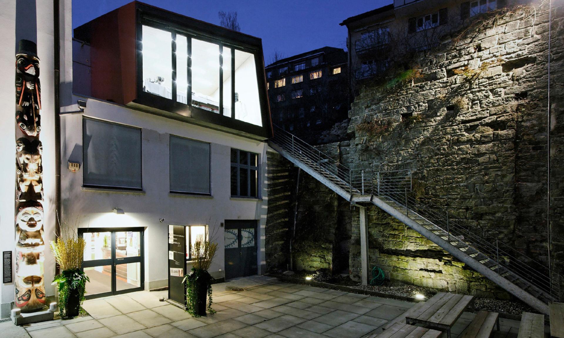 Aussenansicht des NONAM Zürich