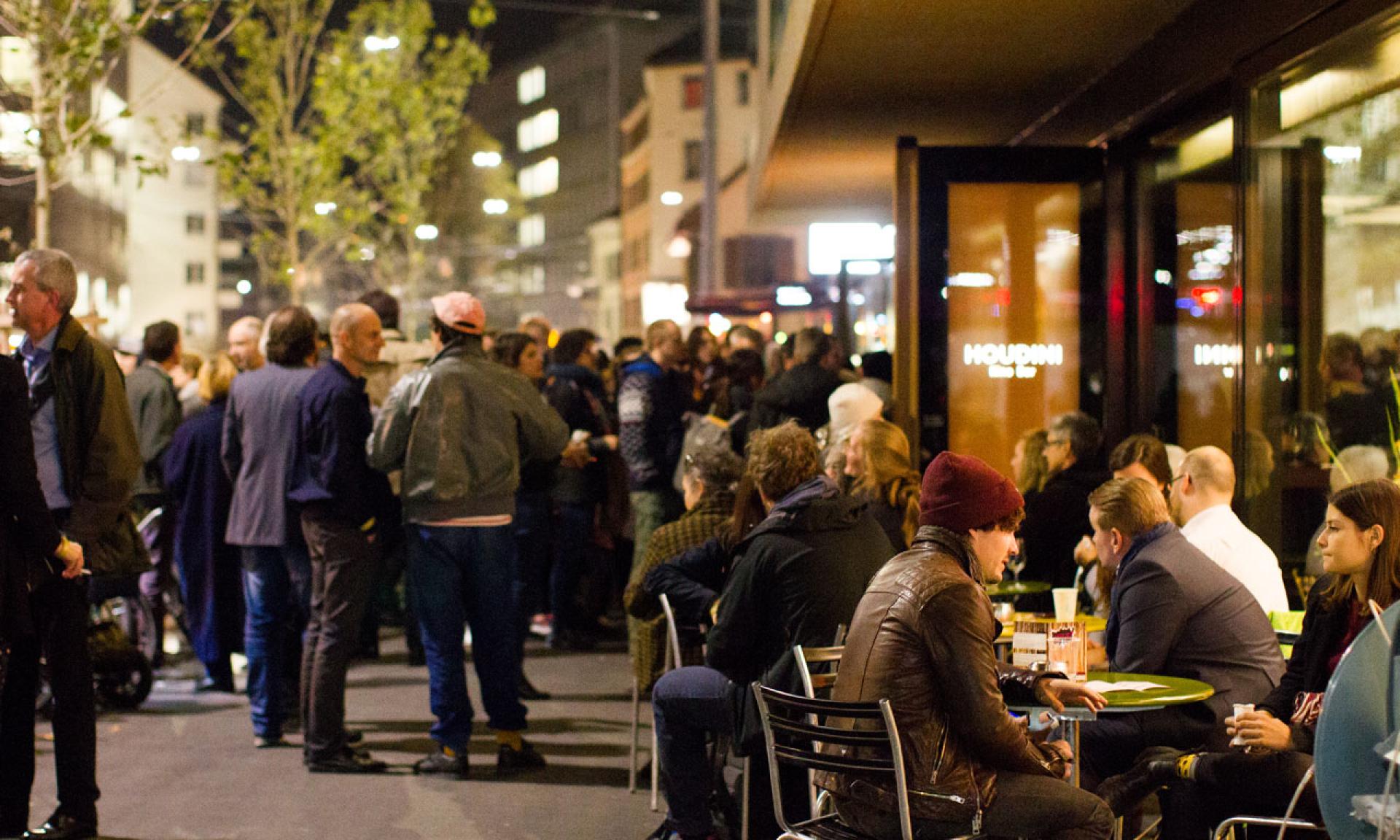 Terrasse vor dem Kino Houdini