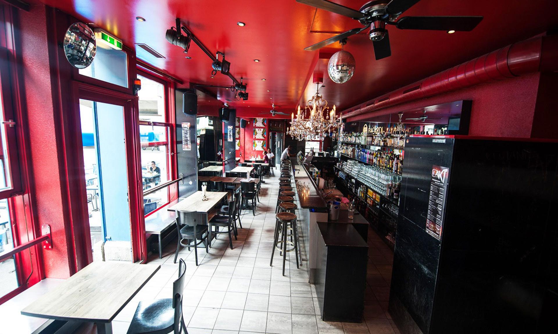 Bar in Zürich-West: 4. Akt