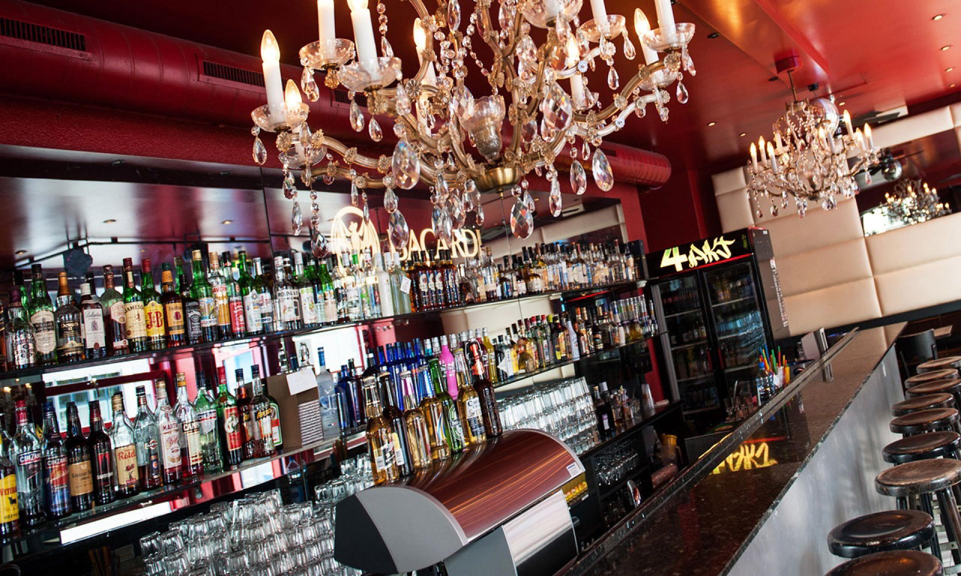 Bar in Zürich-West: 4. Akt
