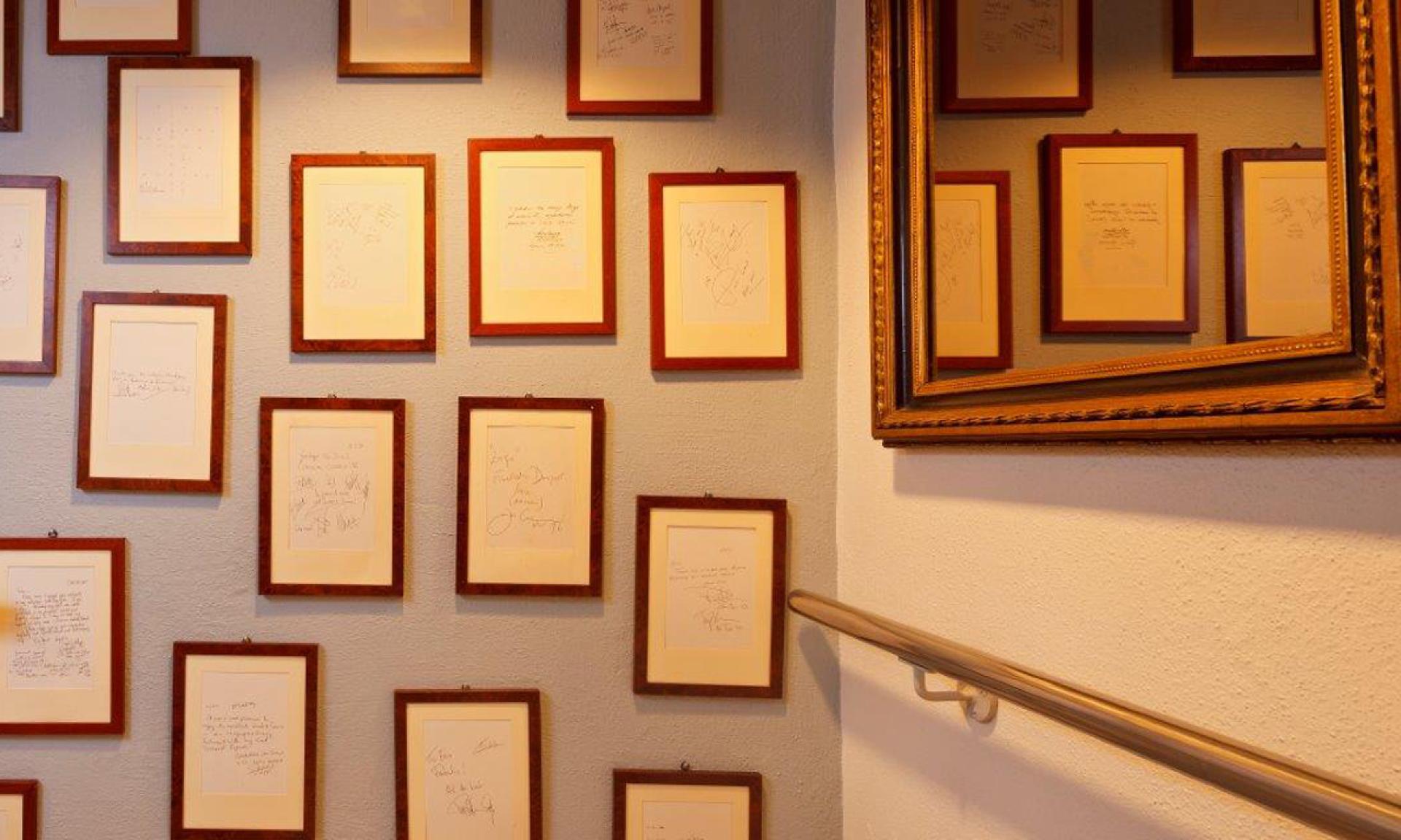 Il Gattopardo, Wall Decoration