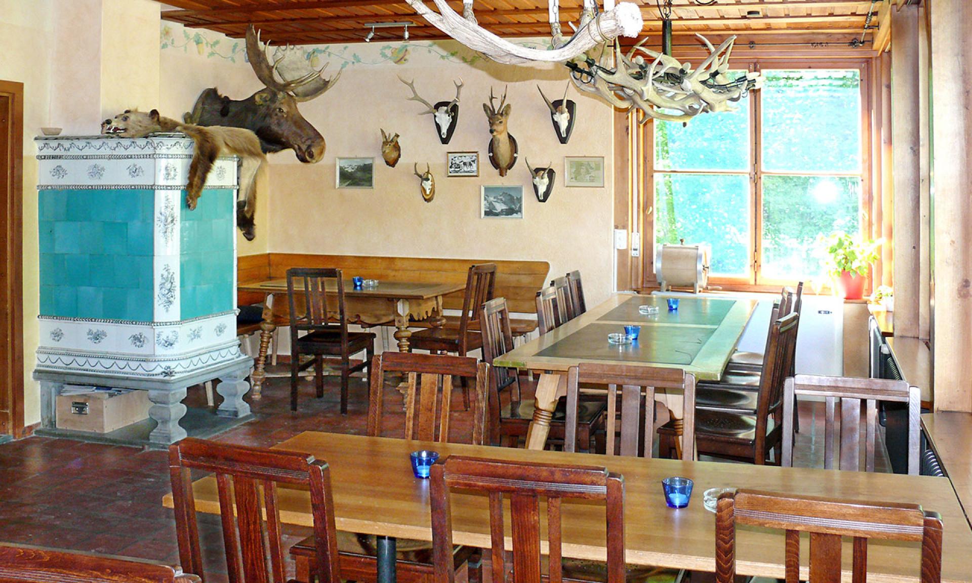 Inside View Restaurant im Wildnispark Langenberg Zurich