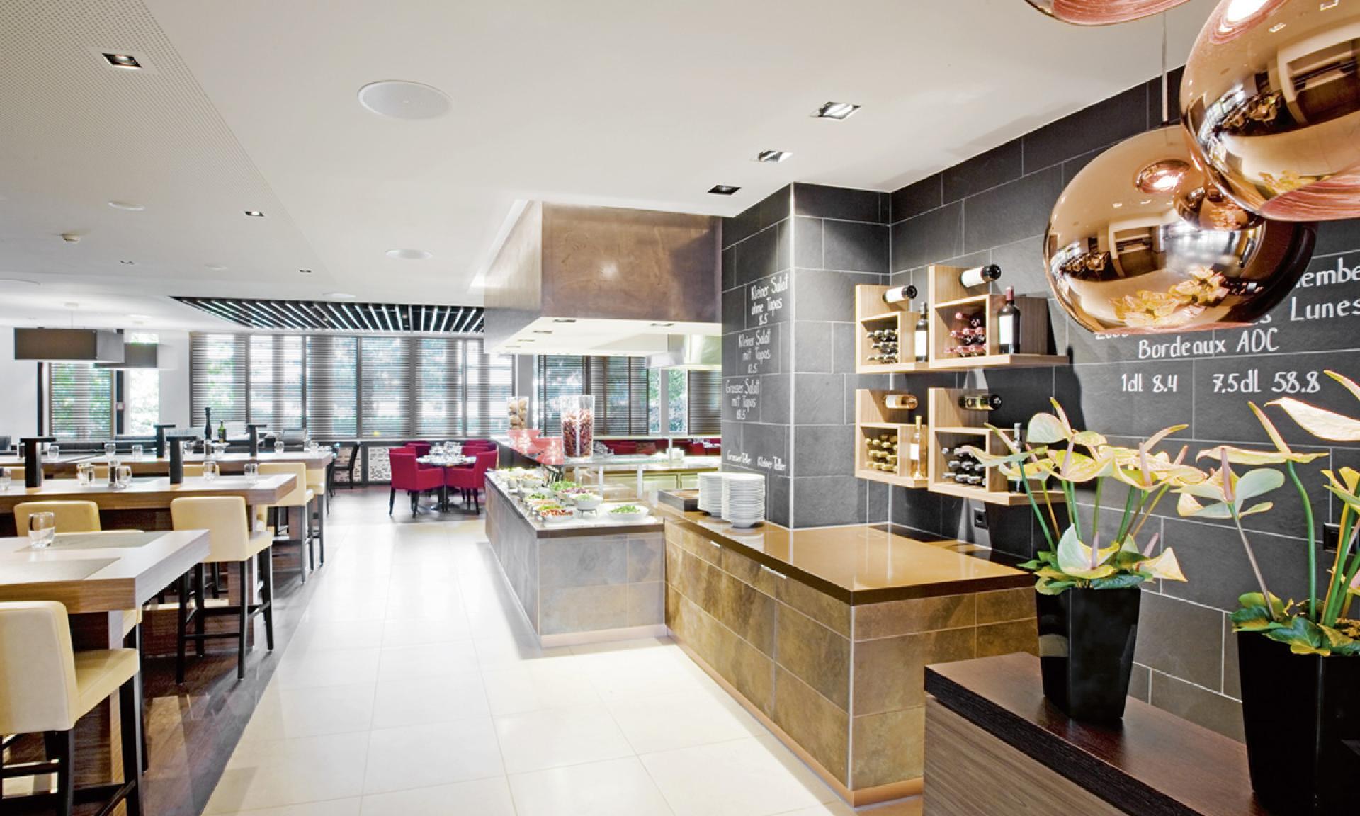 Mövenpick Hotel Restaurant Zurich Airport, Wine Selection and Salad Bar