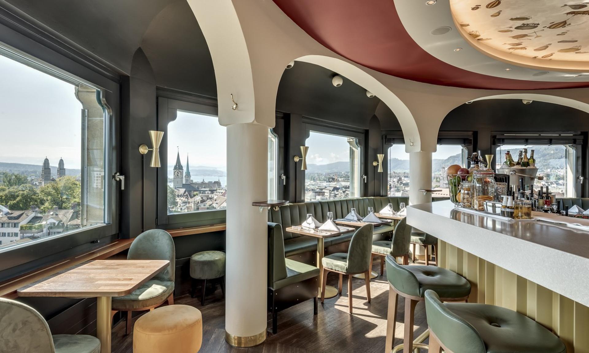 Jules Verne Panorama Bar