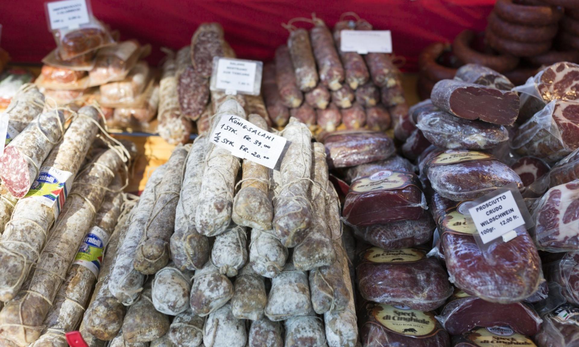 Mercato settimanale sulla Bürkliplatz, Zurigo