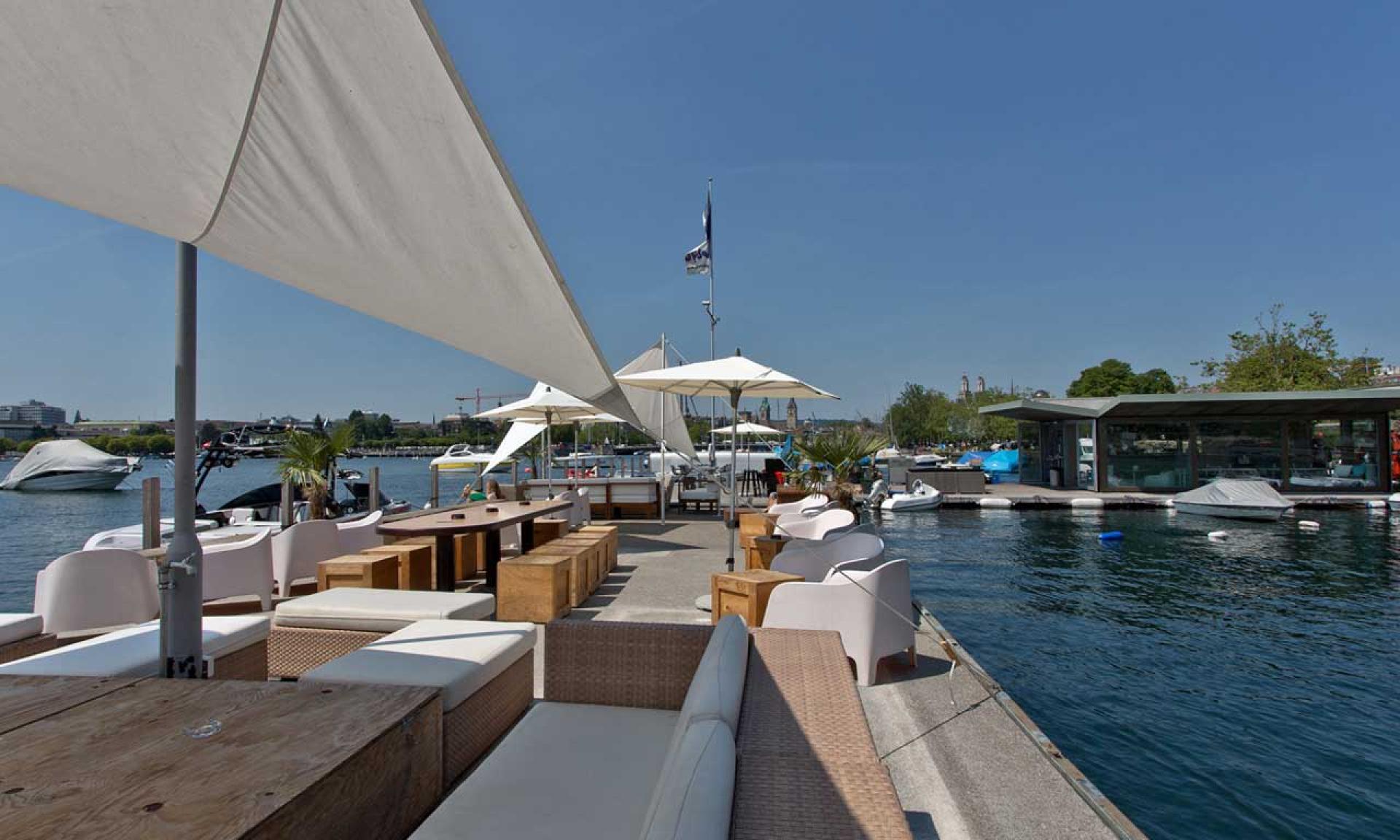 Lago: boat rental and lounge on Lake Zurich