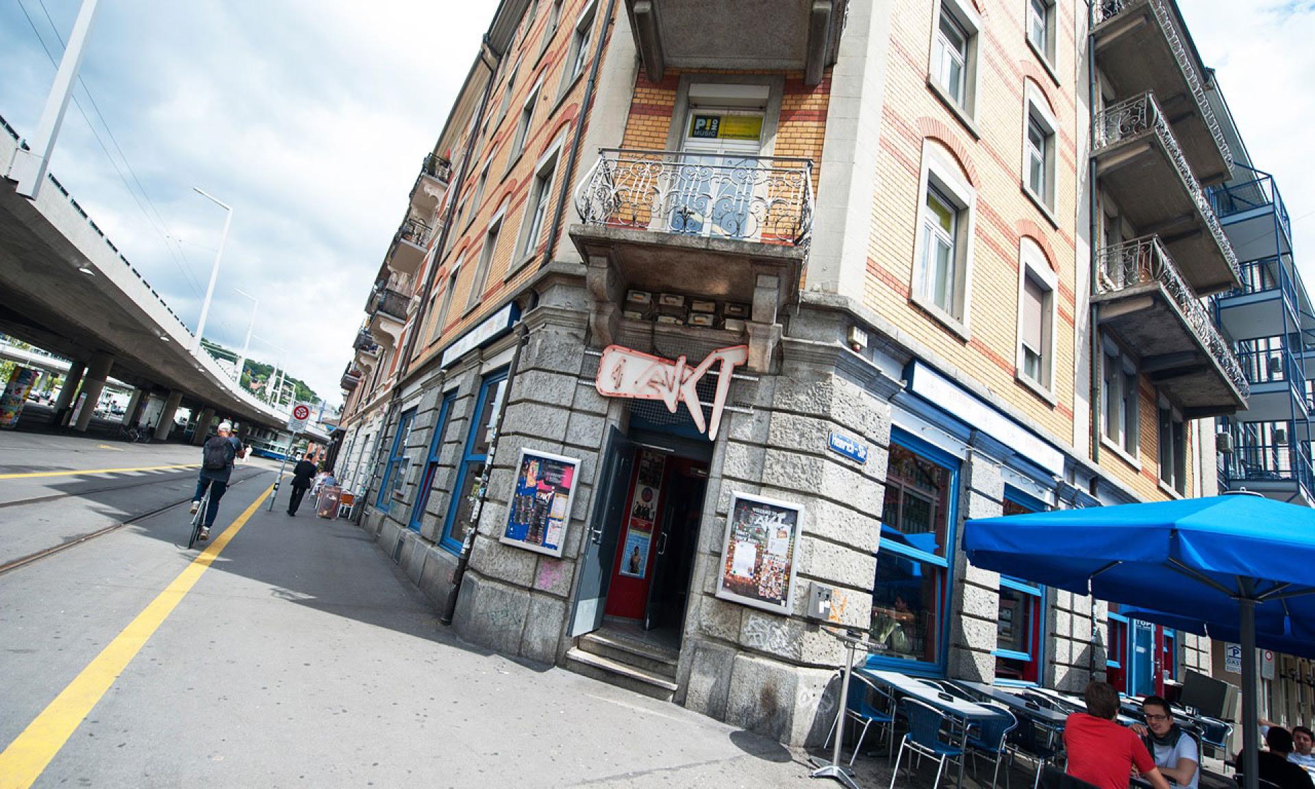 Bar in Zürich-West: 4. Akt