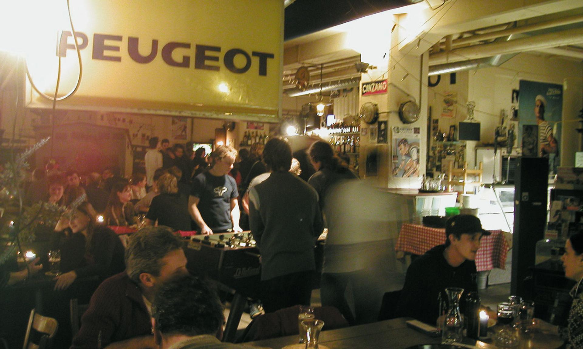 Les Halles, Interior View