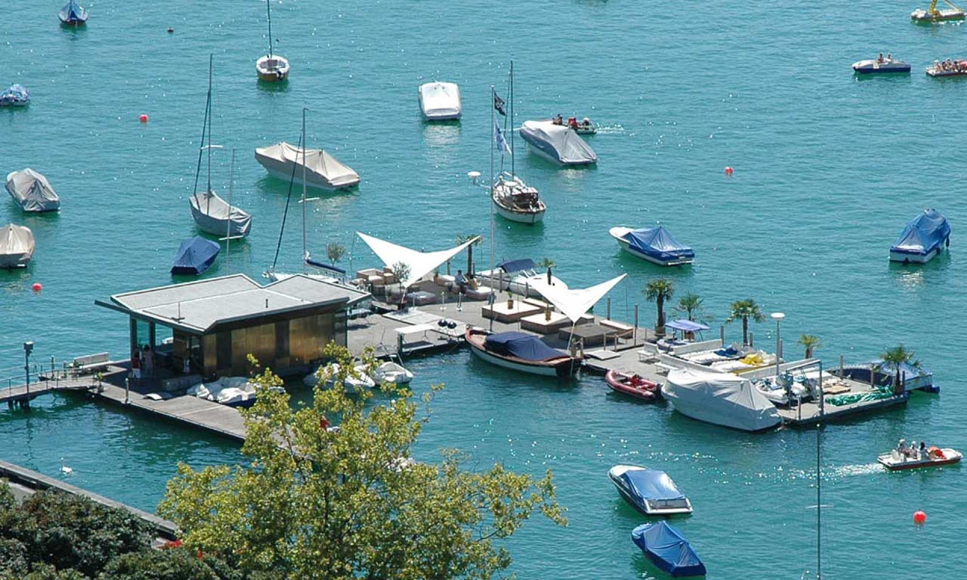 Lago: boat rental and lounge on Lake Zurich