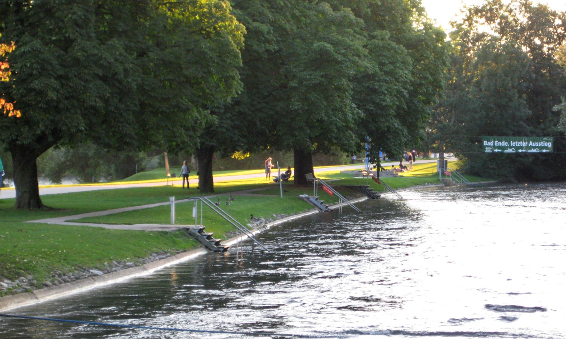 Au-Höngg River Pool – Swimming at Werd Island