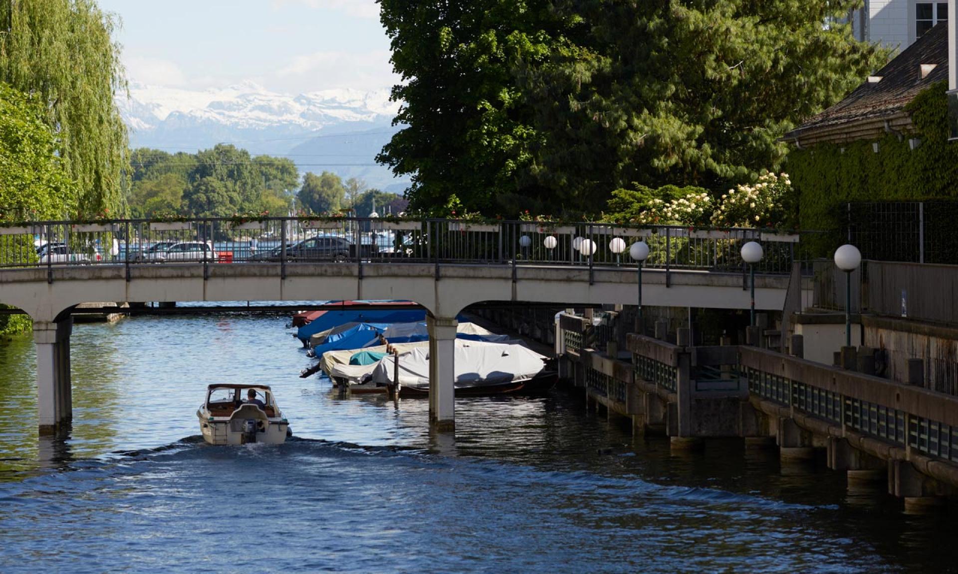 Schanzengraben – Idyllic Promenade in the Middle of Zurich