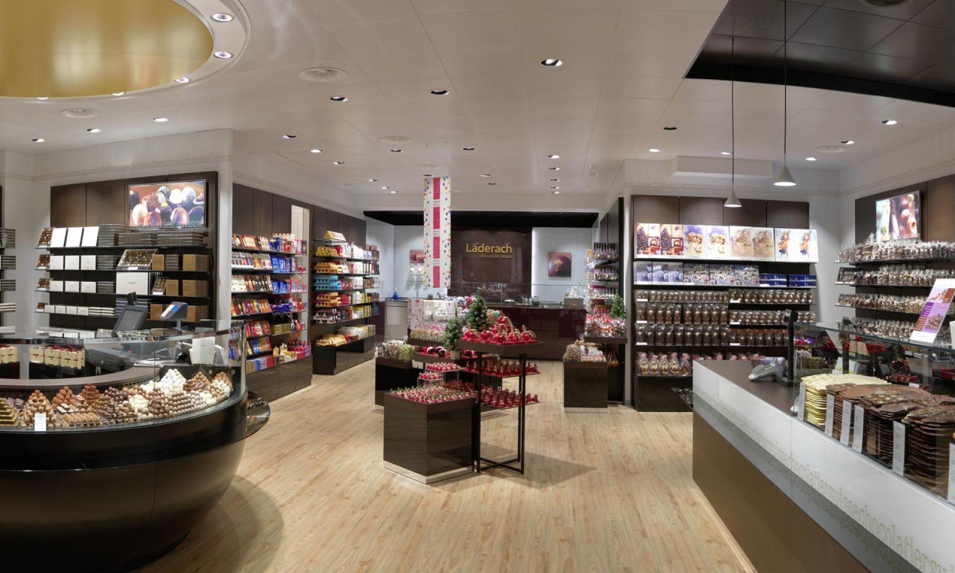Laederach, Shop