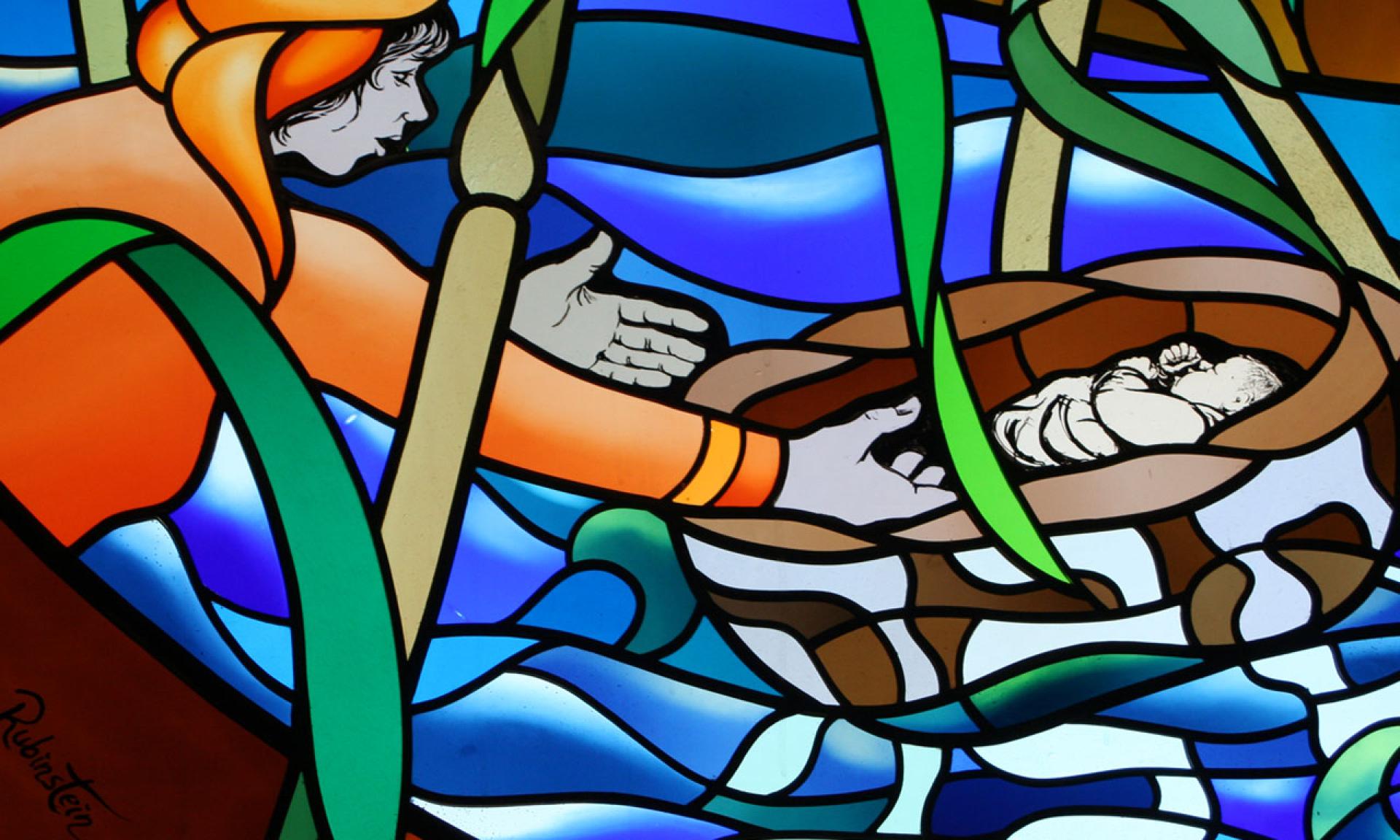 Stained glass windows by Dan Rubinstein decorate the St. Verena church in Stäfa