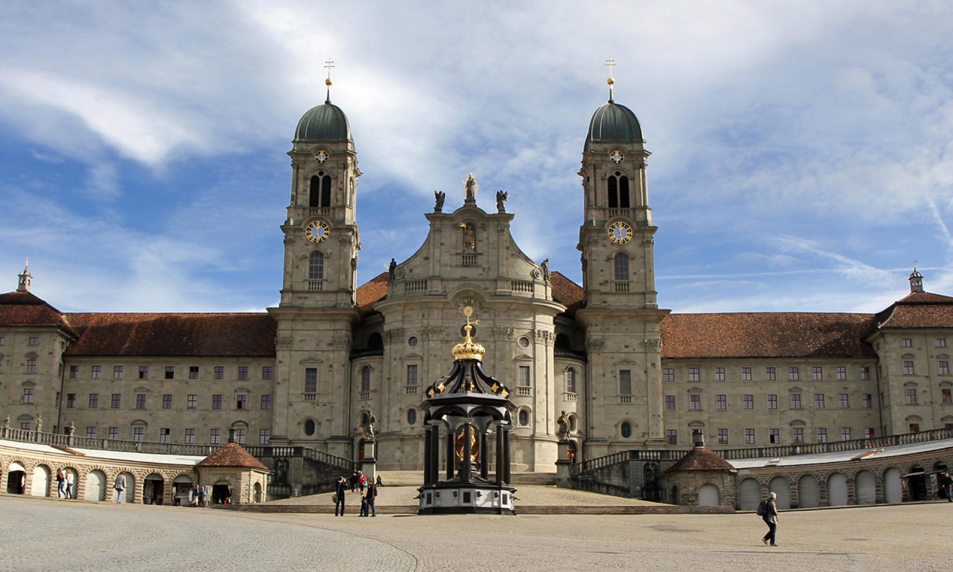 L'abbaye d'Ensiedeln, aspect extérieur