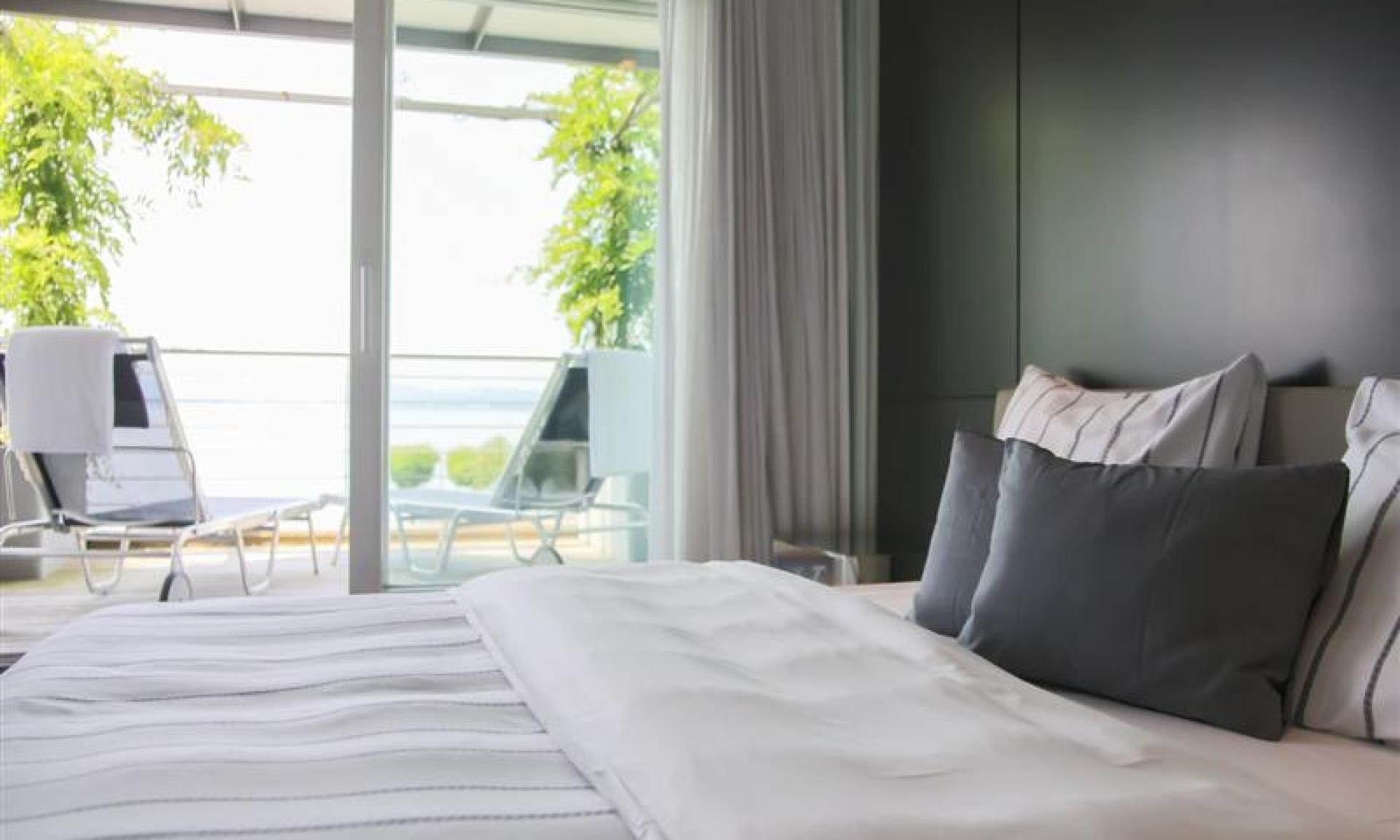 Immagine da fuori Albergo Marina Lachen