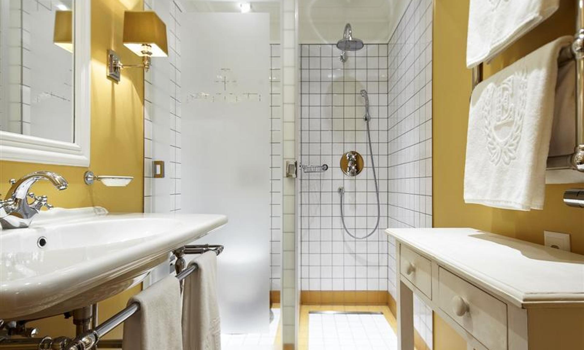 Bath Hotel Europe