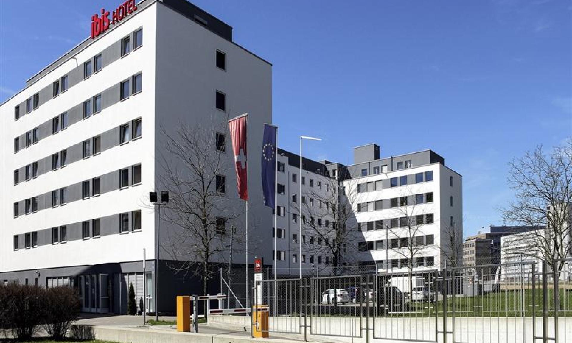 Ansicht Hotel ibis Zürich Messe-Airport